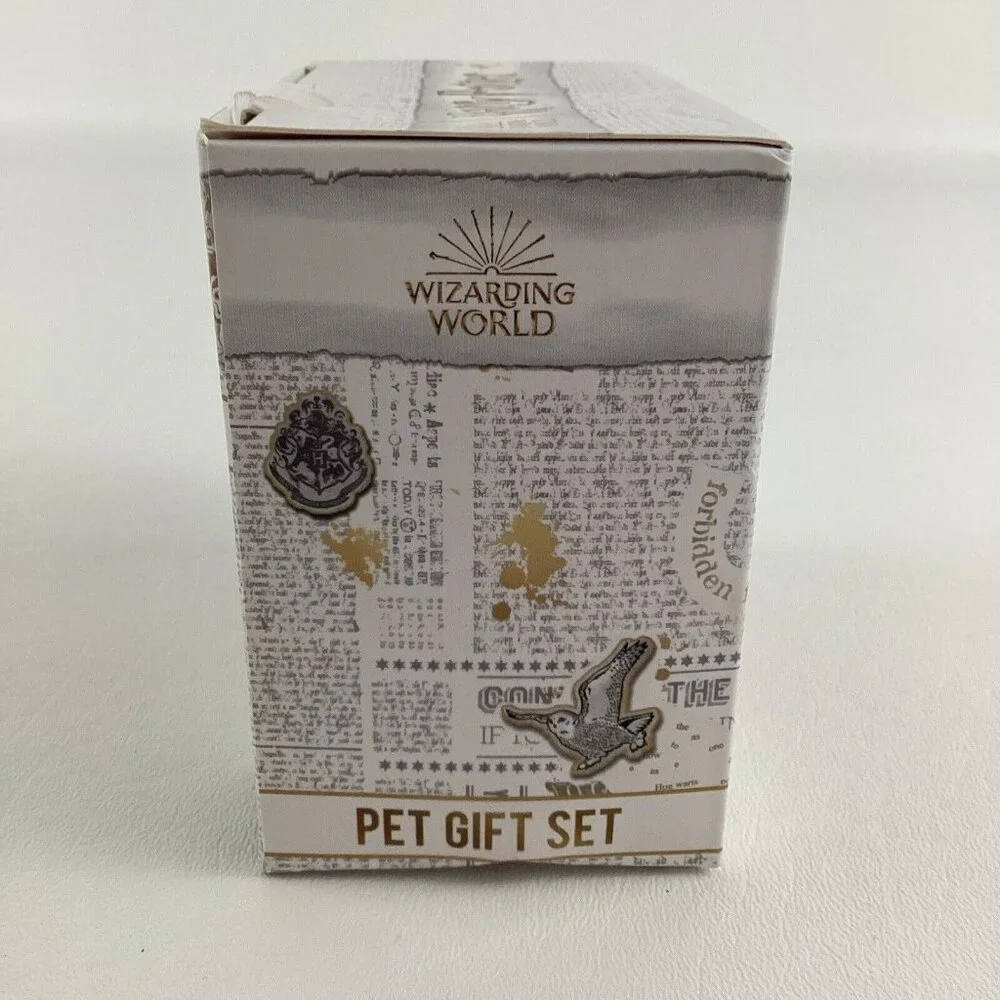 Wizarding World Harry Potter Pet Gift Set Bandana Golden Snitch Ball Hogwarts